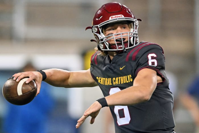 St John Bosco Central Catholic football 2022 Leon Neuschwander 42